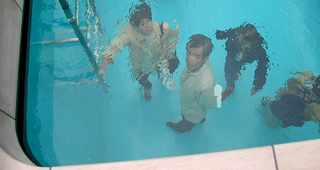 Illustration for article titled Why Are All These Happy Tourists Drowning?